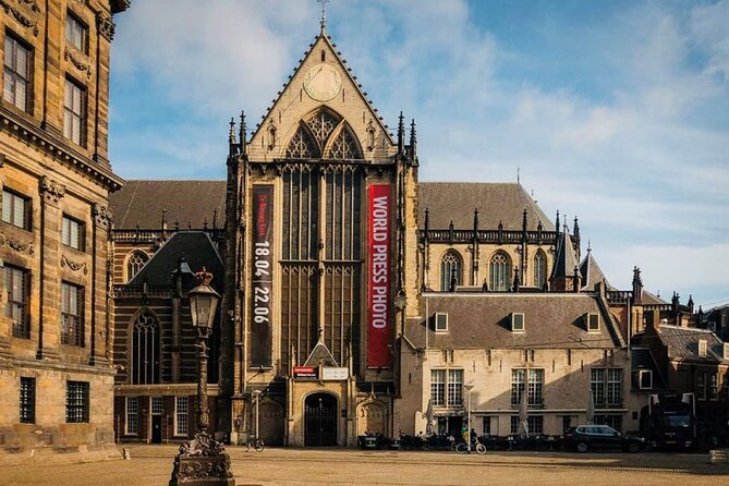 Amsterdam History Walking Tour - Meeting at the New Church, ending at the Dancing Houses