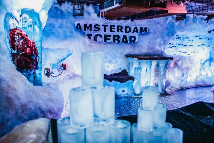 Amsterdam: Icebar Entry Ticket with 3 Drinks - Entering the Icebar at Rembrandtplein, with a timed slot
