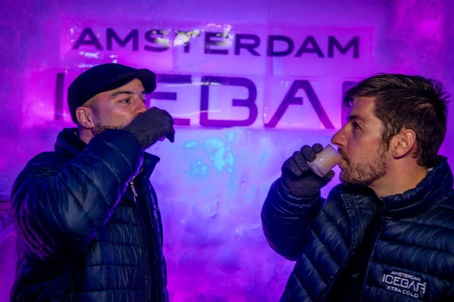 Amsterdam: Icebar Entry Ticket with 3 Drinks - Timing, crowd energy, and why it can feel rushed