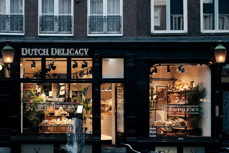 Amsterdam: Iconic Canals & Historic Sights Walking Tour - Who should book this Amsterdam canal and historic sights walk