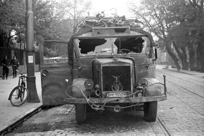 Amsterdam in World War Two Cycle Tour - Price, time, and small-group pacing that feel fair