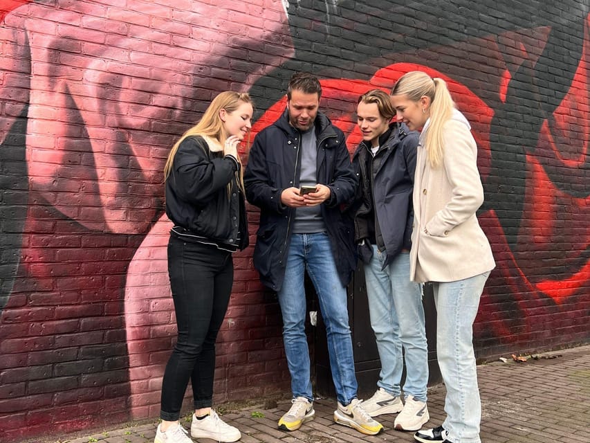 Amsterdam: Interactive Street Art Tour - English - How the Amsterdam Street Art Game Works (No Guide, Just You)