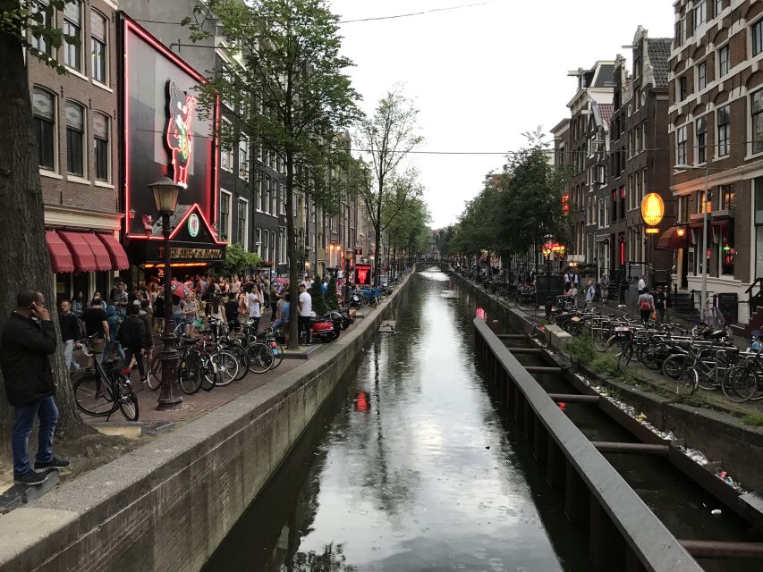 Amsterdam: Introduction walking tour - The Red Light District walk: what you’ll learn, and how to handle it