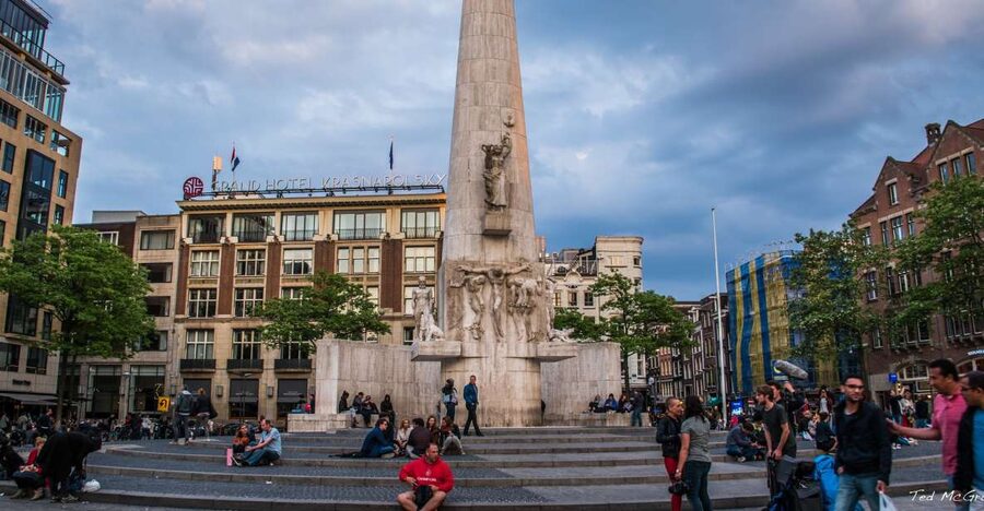 Amsterdam Jewish Quarter walking tour - Start at Amstel 51C, then walk into the Jewish Quarter’s core