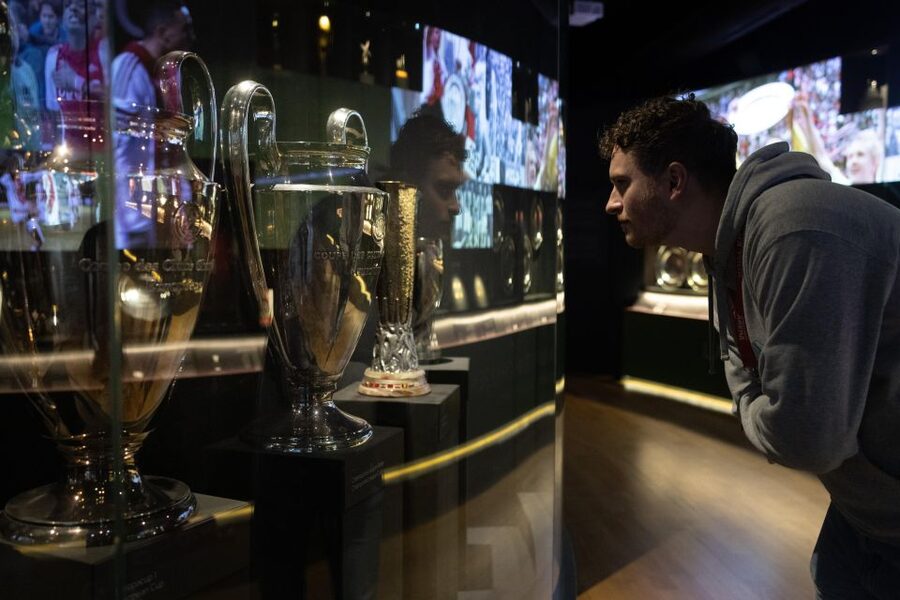 Amsterdam: Johan Cruijff ArenA Tour with Optional Guide - How the 75 minutes really work: self-guided with staff along the route