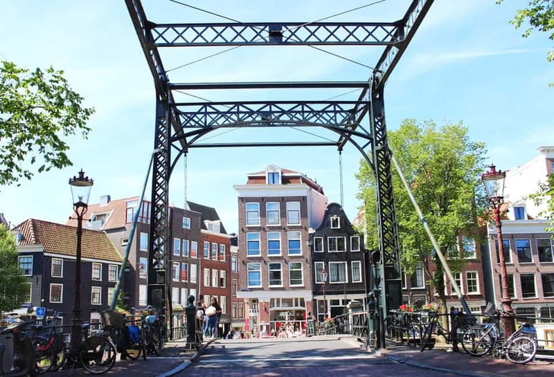 Amsterdam: Jordaan Area Walking Tour - Jordaan and Canal Belt: Why This 2-Hour Walk Feels Worth It