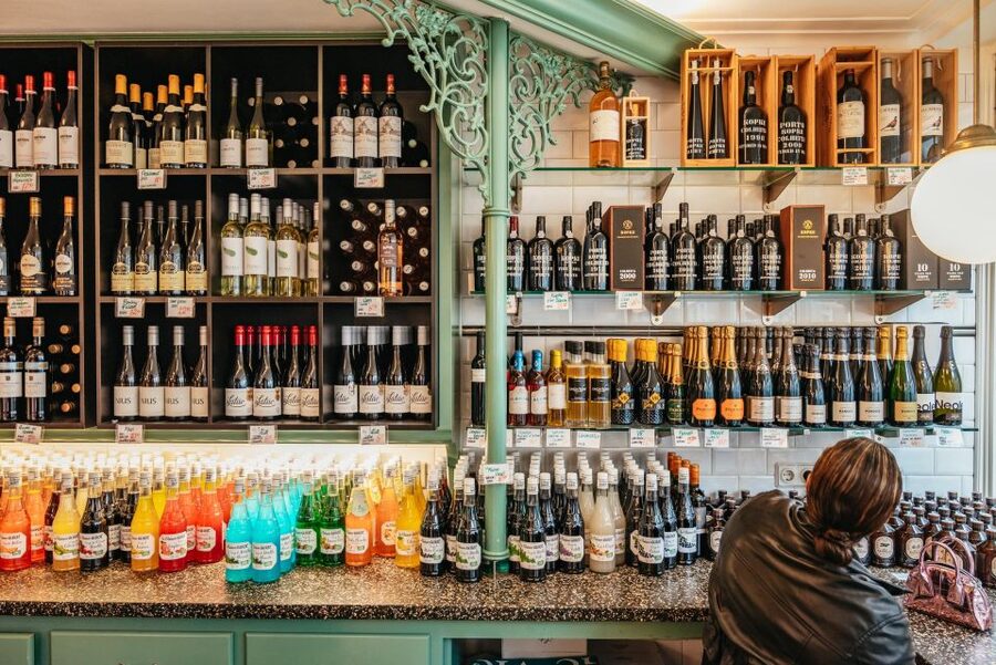 Amsterdam: Jordaan District Local Food Walking Tour - Price and value: what $101 buys you