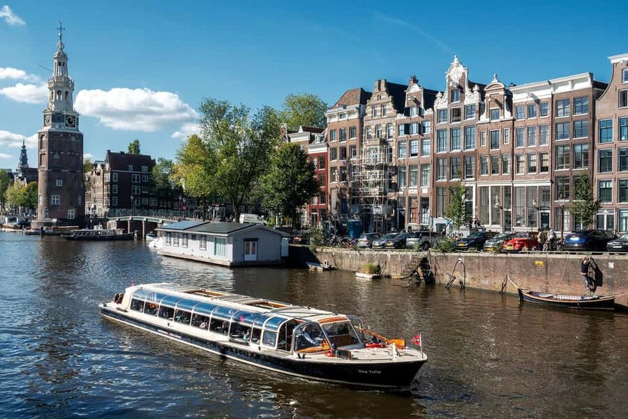 Amsterdam: Keukenhof Ticket with Shuttle Bus + Canal Cruise - Inside Keukenhof: 32 Hectares of Flowers You Can Actually Enjoy