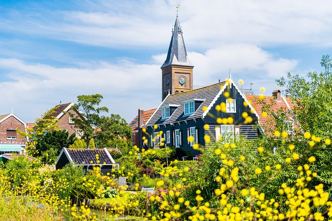 Amsterdam: Keukenhof, Zaanse Schans & Volendam Tour - Keukenhof Gardens: fast-track entry plus a big self-guided roam