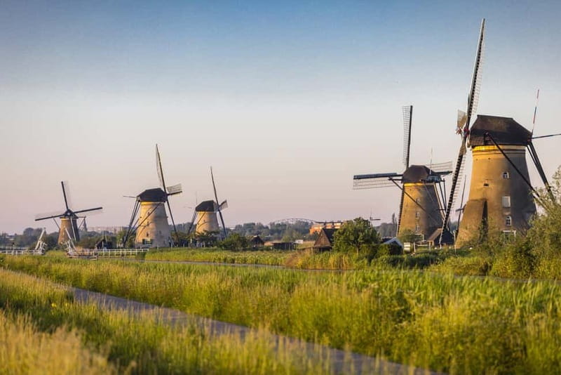 Amsterdam: Kinderdijk, Euromast, Delft and Den Haag Day Tour - The Hague Binnenhof: When Dutch Politics Takes Up Space in the City
