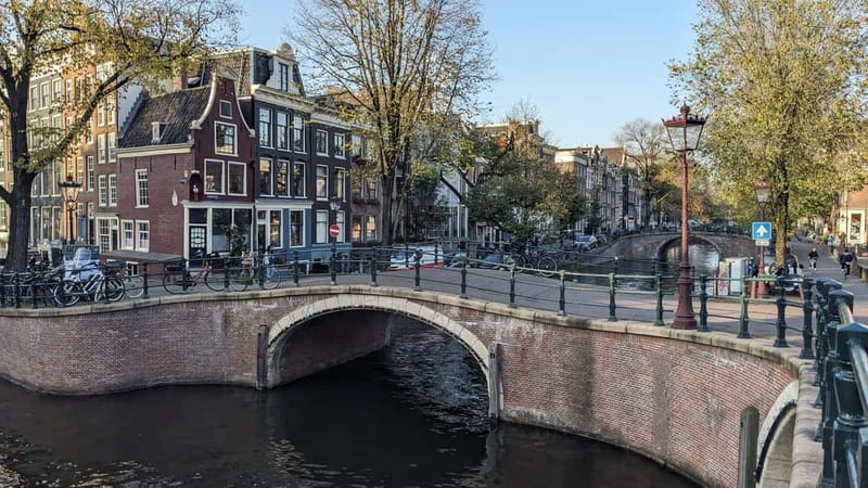 Amsterdam: Layover Flight Private Guided Tour (3h, 4h or 5h) - Meeting Points: Schiphol Pickup vs Central Station Meet-Up