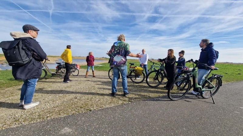 Amsterdam: Leisurely Windmill & Countryside Bike Ride - Entering Waterland, not just escaping Amsterdam