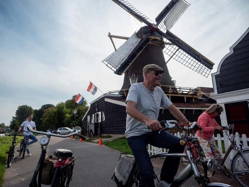 Amsterdam: Leisurely Windmill & Countryside Bike Ride - Polder country: dikes, canals, and riding below sea level