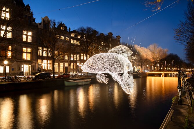 Amsterdam Light Festival Canal Cruise + Unlimited Drinks Option - Meeting at KINboat: how to make boarding painless