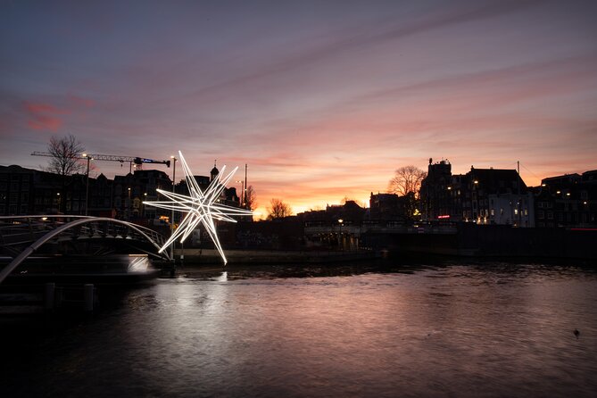 Amsterdam Light Festival Canal Cruise + Unlimited Drinks Option - The 75-minute flow: lights, commentary, and photo-friendly driving