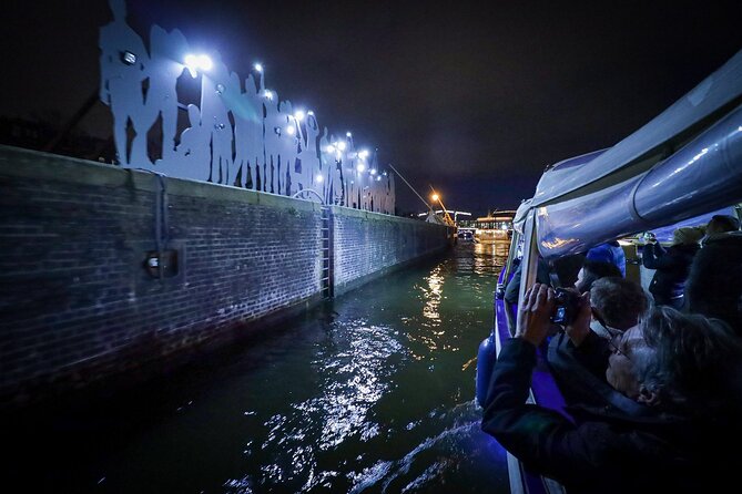 Amsterdam: Light Festival Cruise with Unlimited Drinks Option - Why a 1 Hour 15 Minute Night Cruise Works in Amsterdam