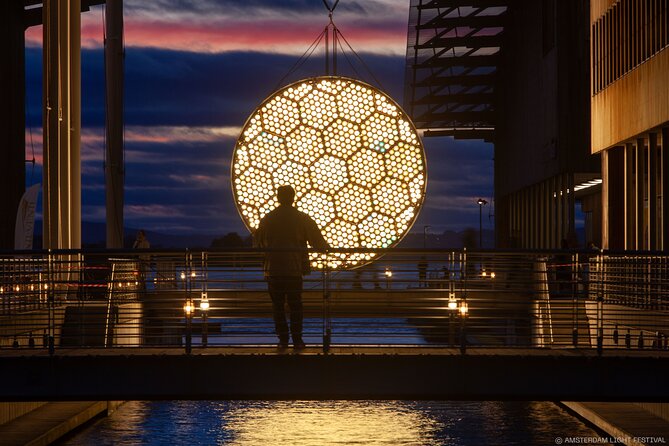Amsterdam Light Festival Guided Bike Tour with Private Option - The guide experience: quick lessons that make your photos better