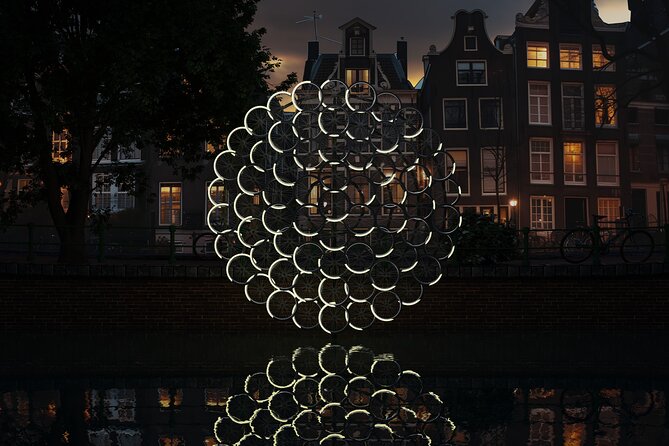 Amsterdam: Light Festival Open Boat - Unl. Drinks Option - An Iconic Draw Bridge and a True-or-False Story Game