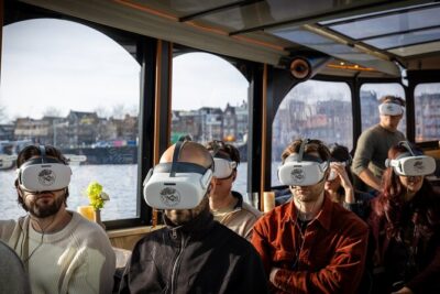 Luxury Canal Cruise with Historic VR Experience