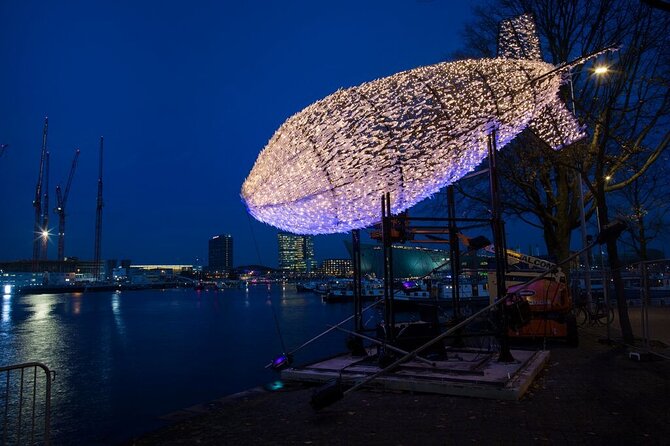 Amsterdam: Luxury Light Festival Cruise Unlimited Drinks Included - Cold weather and crowded boats: the main tradeoffs to plan for