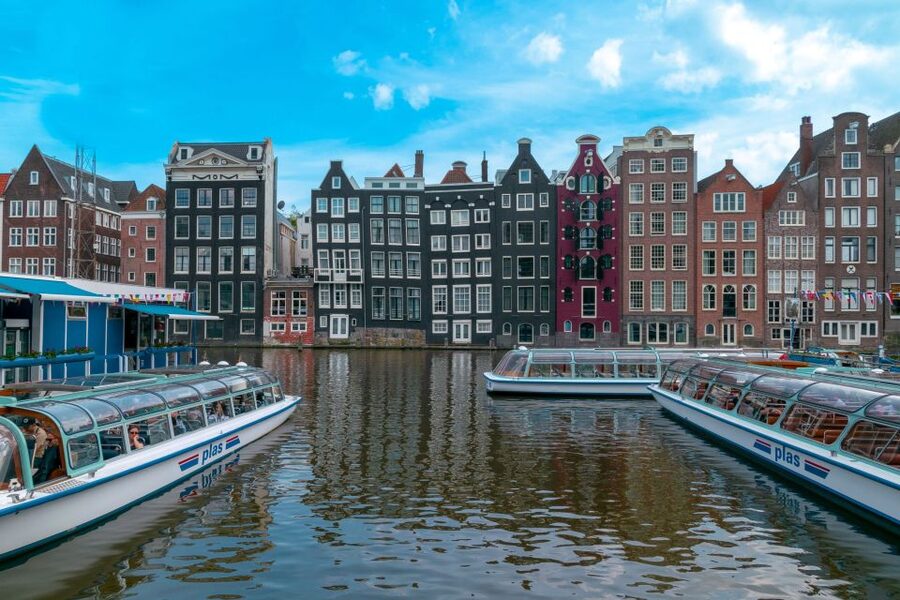 Amsterdam: Luxury Private Boat Tour - Your Skipper-Guide: Live Stories Instead of Audio Stops