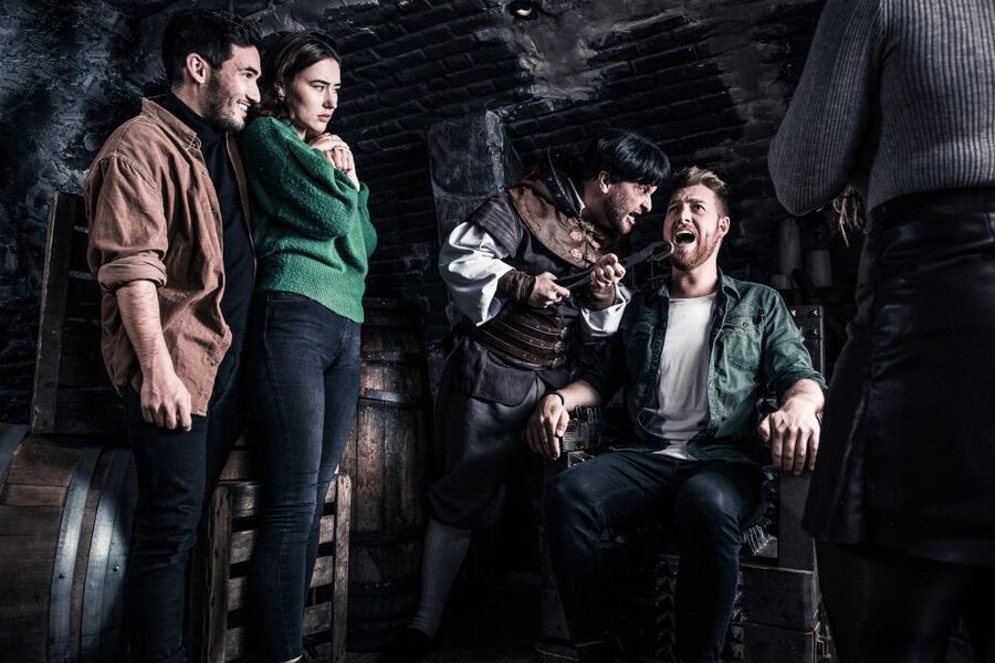 Amsterdam: Madame Tussauds & Amsterdam Dungeon Combo Ticket - Practical tips that make the experience smoother