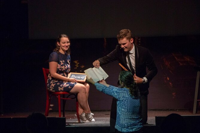 Amsterdam Magic Show: Things That Make You Go Huh - Who this experience is best for (and who should think twice)