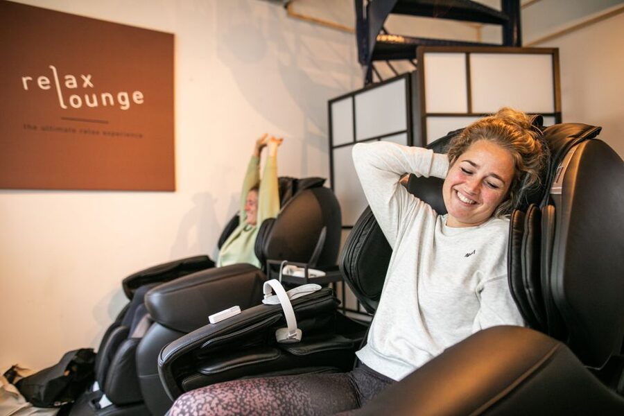 Amsterdam: Massage Session - Finding Relax Lounge Near Rijksmuseum and Leidseplein