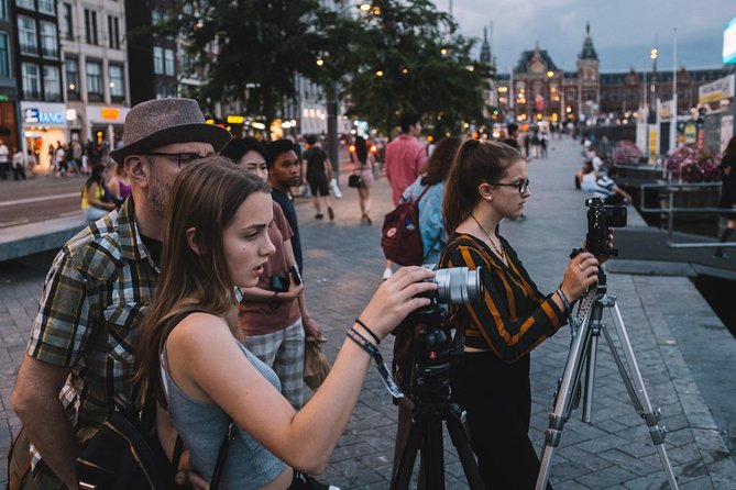 Amsterdam Night Photography Workshop with a Professional - Why night photos in Amsterdam feel different