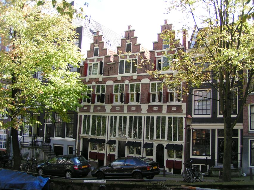 Amsterdam Old City Private Walking Tour - Getting started at Amsterdam Central Station (and what that means for pacing)