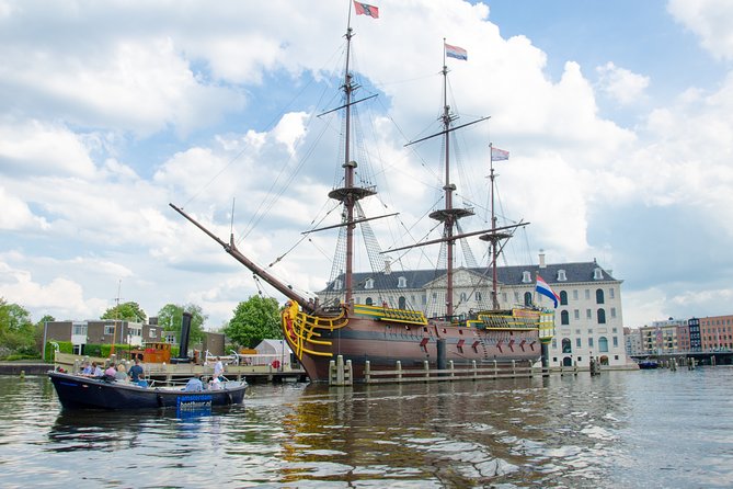 Amsterdam Open Boat Sightseeing Canal Cruise - Rijksmuseum and Amsterdam Centraal: Big Names, Seen From a New Angle