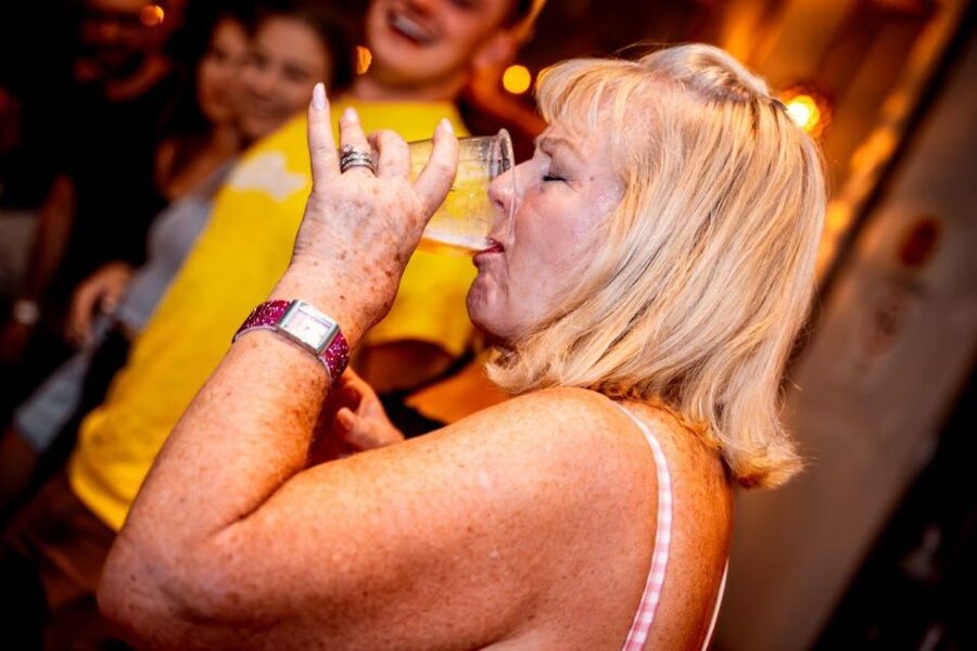 Amsterdam: Original Pub Crawl Party with VIP Entrance - Who should book this Amsterdam VIP pub crawl?