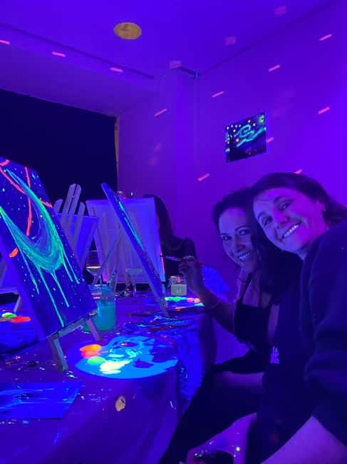 Amsterdam: Paint and Sip in the Dark at Rembrandt van Wine - Why this neon paint party fits Amsterdam so well
