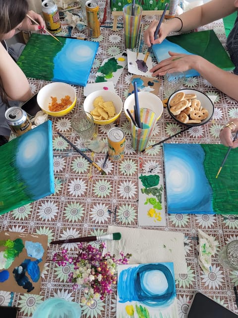 Amsterdam: Paint and Sip Workshop for (Bachelorette) Parties - A Bride or Groom Portrait Keepsake Your Group Can Actually Make