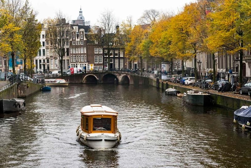 Amsterdam: Photography Masterclass - Private Photo Lesson - Rijksmuseum and churches: photographing big architecture without overwhelm
