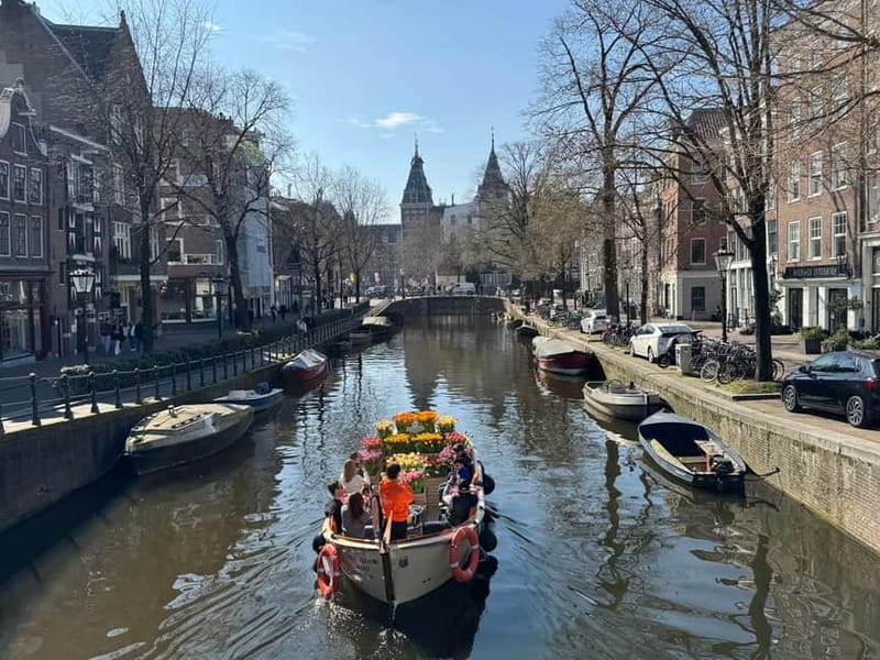 Amsterdam: Premium Tulip Boat Canal Tour - Key highlights worth your time