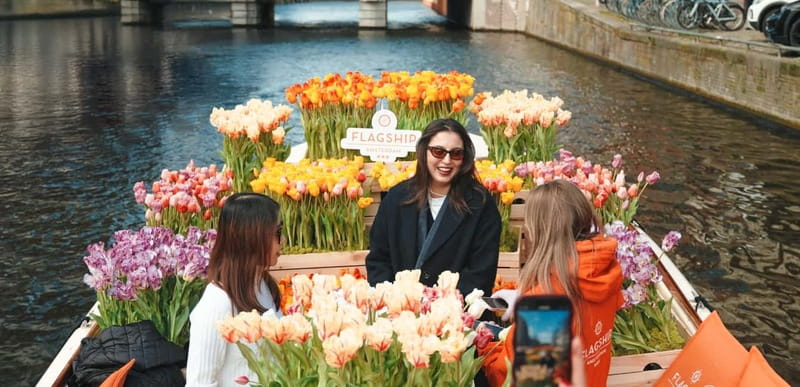 Amsterdam: Premium Tulip Boat Canal Tour - How this premium tulip cruise feels in real life