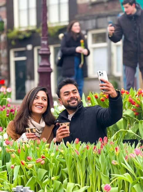 Amsterdam: Premium Tulip Boat Canal Tour - Who this tour suits best (and who might want something else)