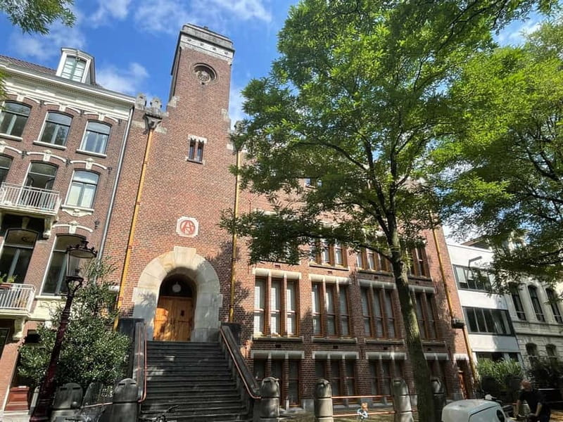 Amsterdam: Private Anne Frank and Jewish History Tour - Dam Square guided stop and the citywide lens