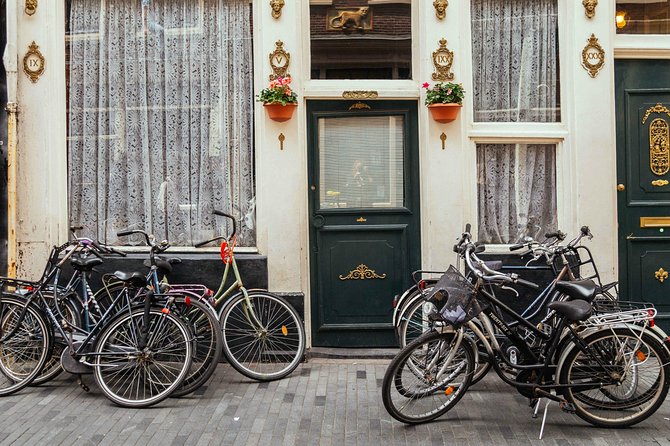 Amsterdam PRIVATE Bike Tour With Locals: Bike & Local Snack Included - Getting started near Centraal Station, then finding your flow