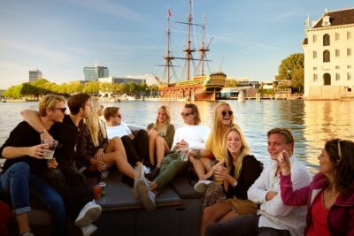 Amsterdam Private Boat Tour with Unlimited Drinks