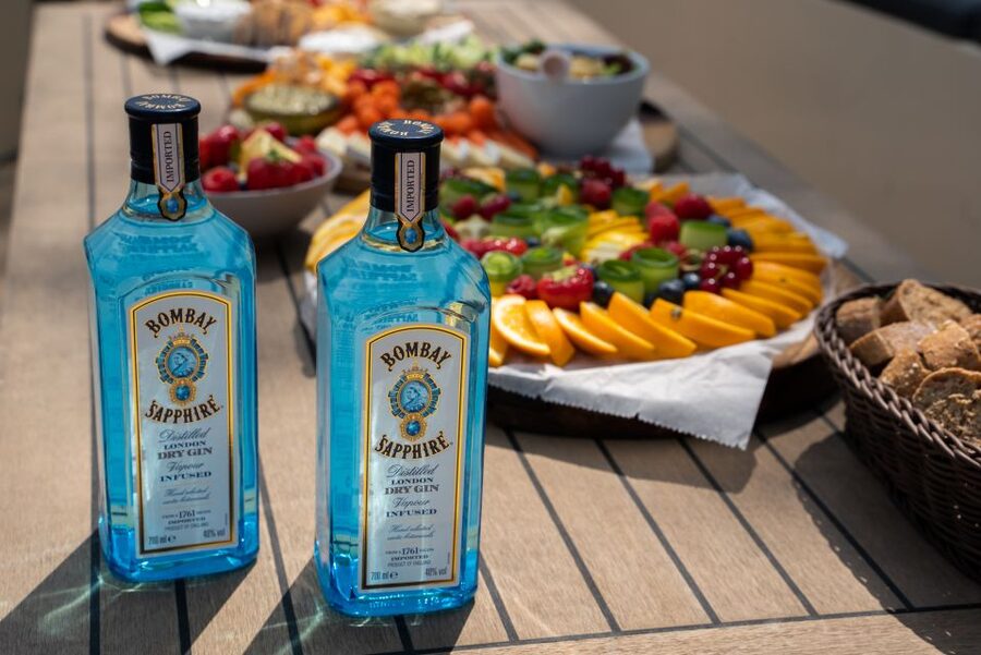 Amsterdam: Private Canal Booze Cruise with Unlimited Drinks - Open Bar Reality Check: Unlimited Drinks, Plus How to Get the Most From It