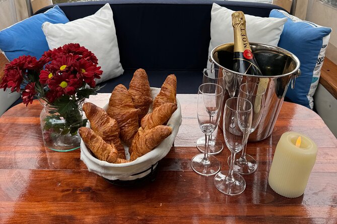 Amsterdam Private Canal Cruise in Saloon Boat - Meeting at Keizersgracht 401, and how to plan your time