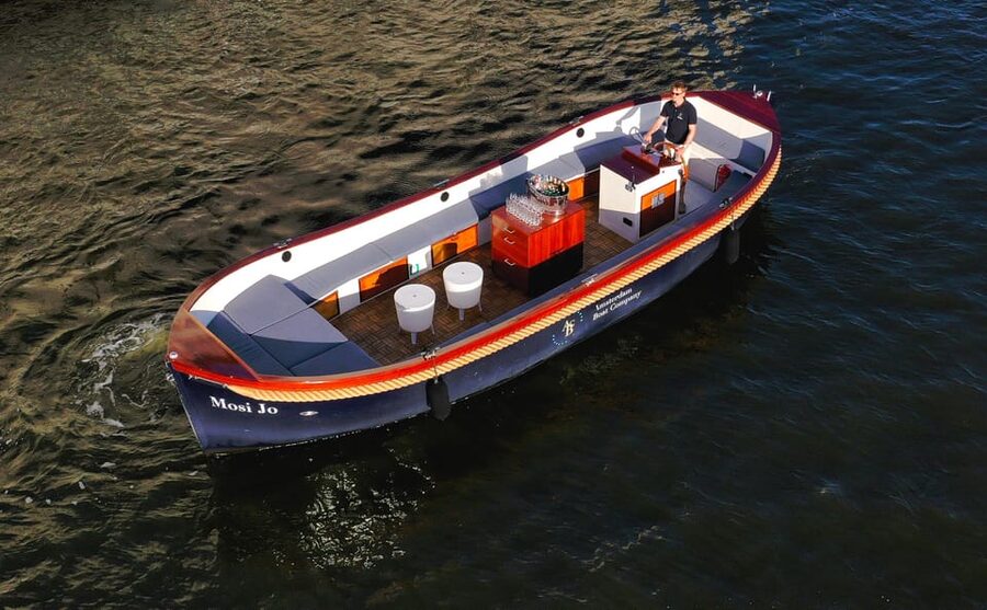 Amsterdam: Private City Canal Cruise With Unlimited Drinks - Who This Cruise Suits Best