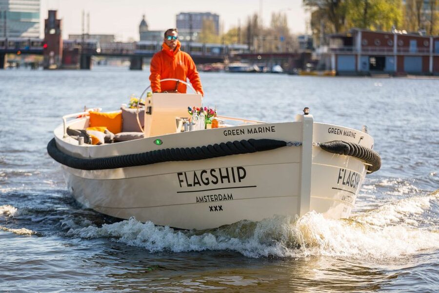 Amsterdam: Private Cruise with Drinks & Optional Snacks - Key things to know before you go
