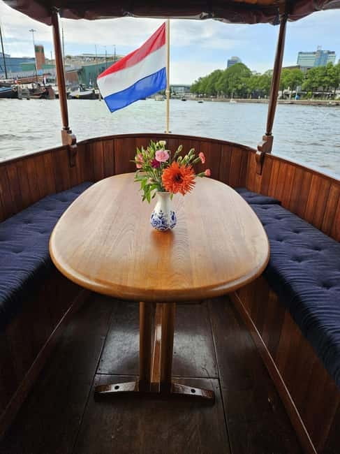 Amsterdam: Private Dinner Cruise on a Luxury Saloon Boat - How the dinner works when you order on board