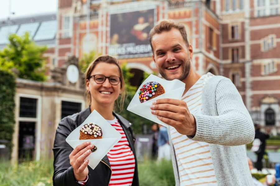 Amsterdam: Private Food Tour with a Local - De Pijp walks and hip cafés without losing the local feel