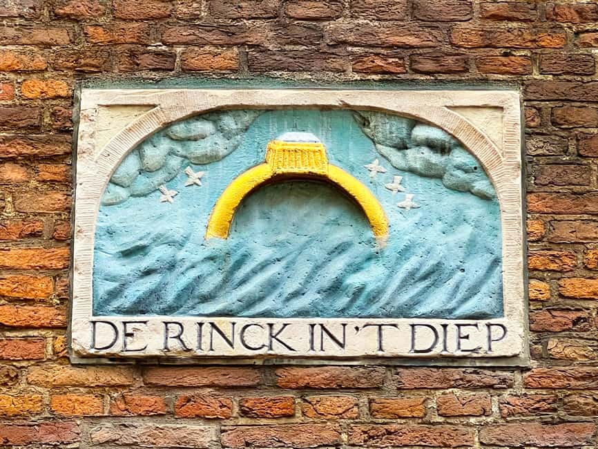Amsterdam: Private Golden Age Architecture Walking Tour - The UNESCO canal ring, Herengracht, Singel, and why houses lean