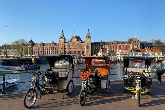 Amsterdam Private Guided Pedicab and Rickshaw Highlights Tour - The core idea: a private Amsterdam highlights ride, not a checklist