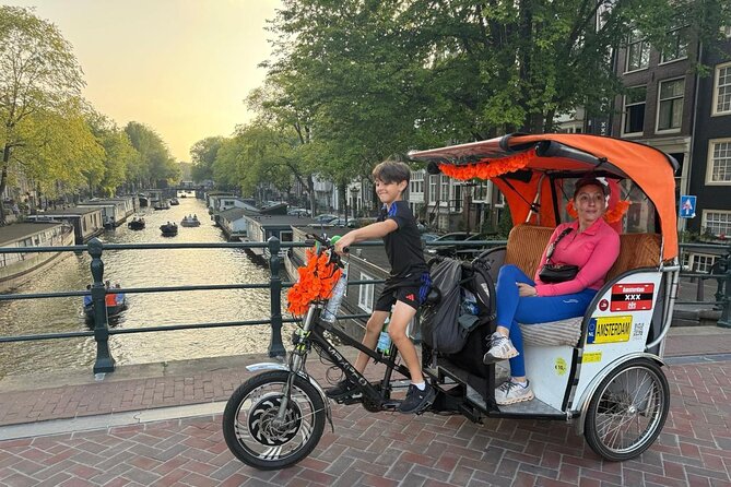 Amsterdam Private Guided Pedicab and Rickshaw Highlights Tour - WiFi on board and the smooth start with a mobile ticket